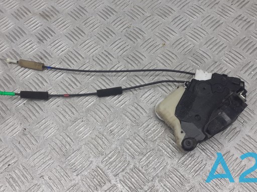 Внутренний дверной замок 6903047060 TOYOTA