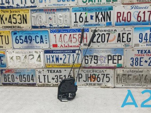 Замок задней правой двери  6905033120 TOYOTA