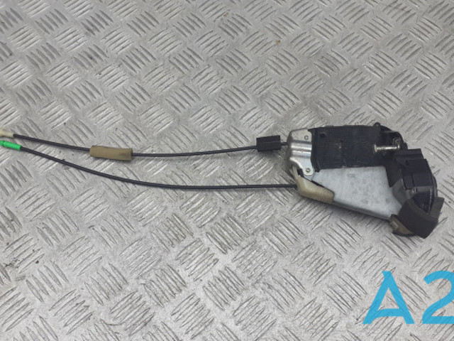 Замок задней правой двери  6905047070 TOYOTA