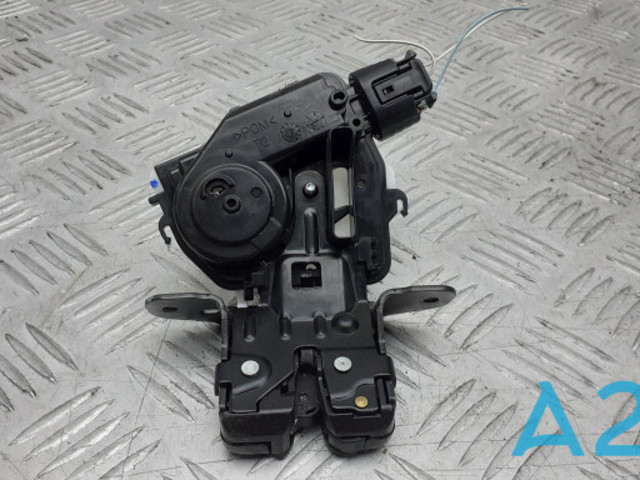 Замок задней двери 6935047050 TOYOTA