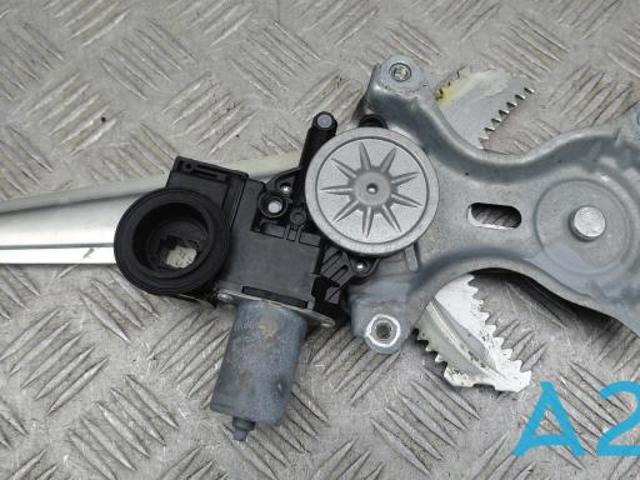 Стеклоподъемник задней правой двери 6980306190 TOYOTA