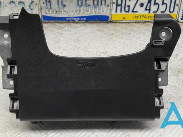 Подушка Айрбег водителя защиты коленей 7030A316XB MITSUBISHI