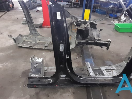 Стойка центральная, правая 71402B2B50 HYUNDAI