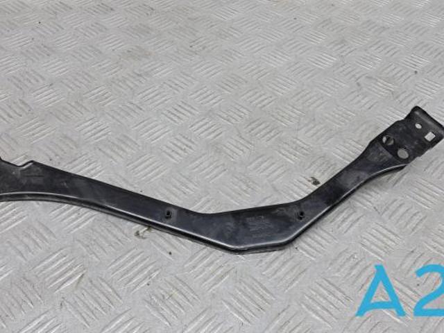 Кронштейн суппорта радиатора, верхний 71460TLAA01 HONDA