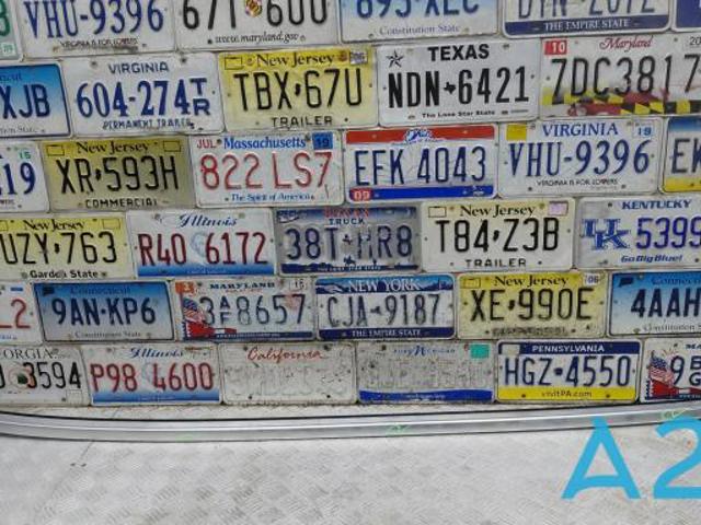 Автомобильный рейлинг на крышу правый 738205NA0A NISSAN