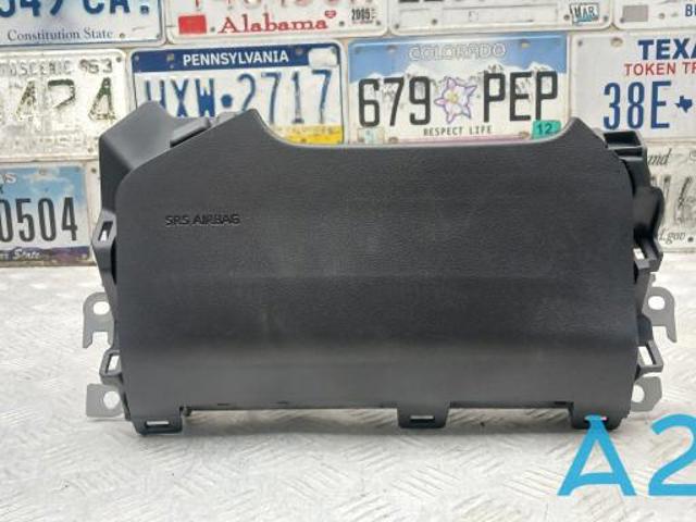 Эйрбэг защиты коленей нижняя 7390048110C0 TOYOTA