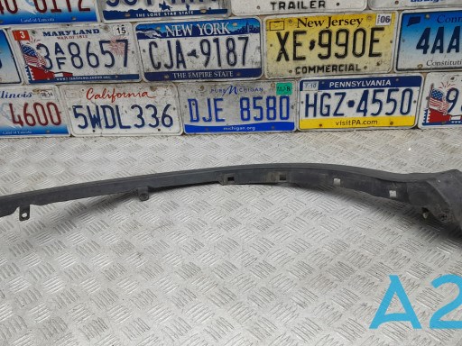 Молдинг передней арки колеса, левый 756020R030 TOYOTA