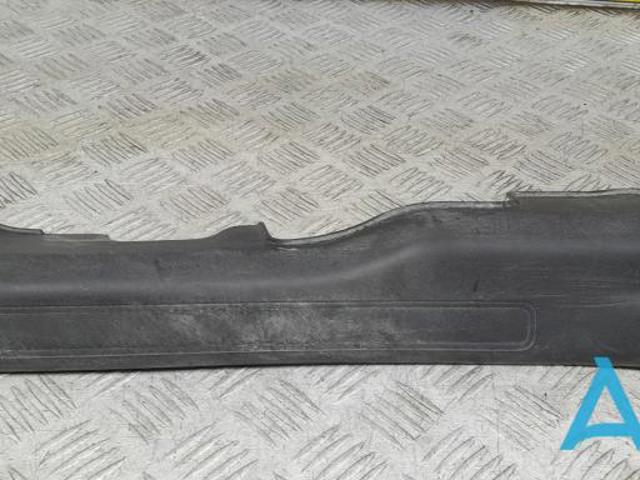 Накладка дверного порога внутренняя, передняя левая 7656A157XA MITSUBISHI