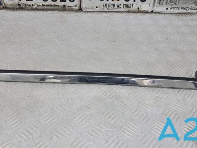 Молдинг заднего левого крыла 768A56RA0A NISSAN