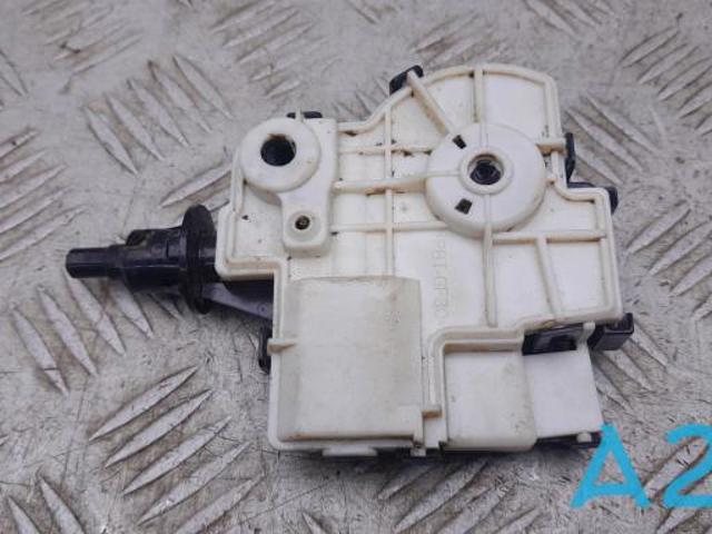 TOYOTA 7703007010 Замок открывания лючка бензобака в наличии Ужгород