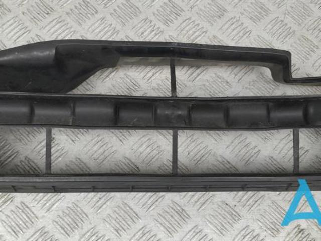Нижний дефлектор радиатора 7812A391 MITSUBISHI