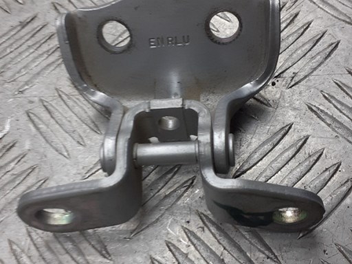 Петля задней левой двери 793302B000 HYUNDAI