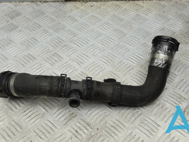Шланг радиатора охлаждения нижний 7L8121051H VAG