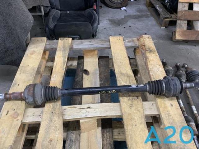 7L8501201B VAG Задняя полуось купить в Тернополь