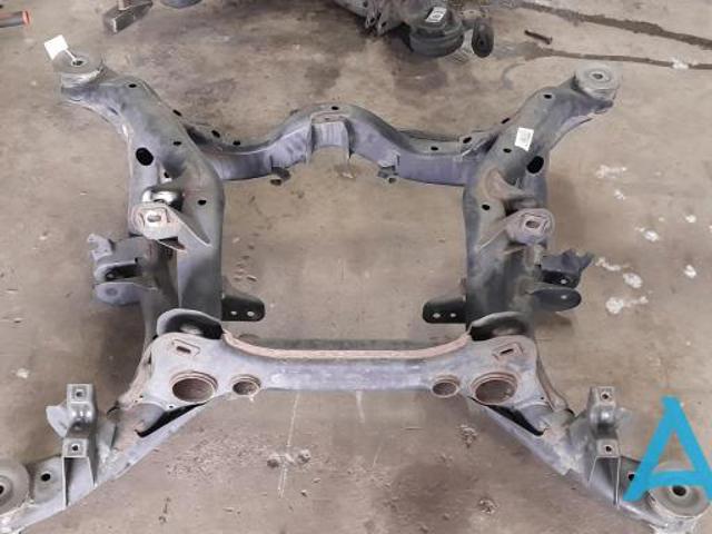 Поперечка задней подвески 7L8599030C VAG