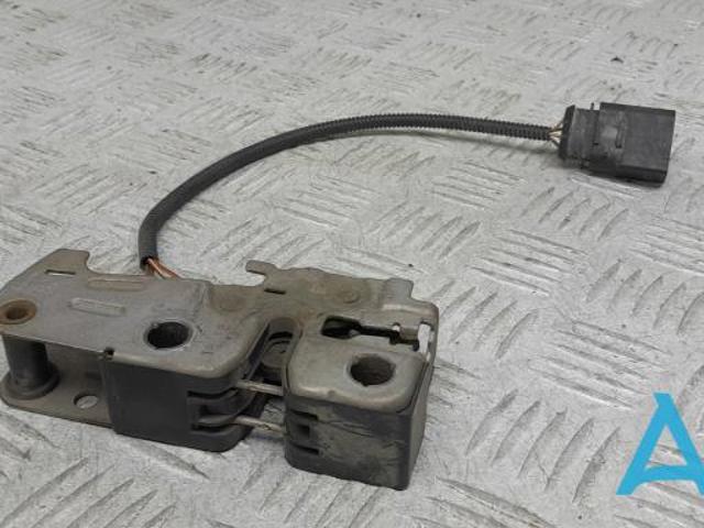 Замок крышки капота 7P6823509 VAG