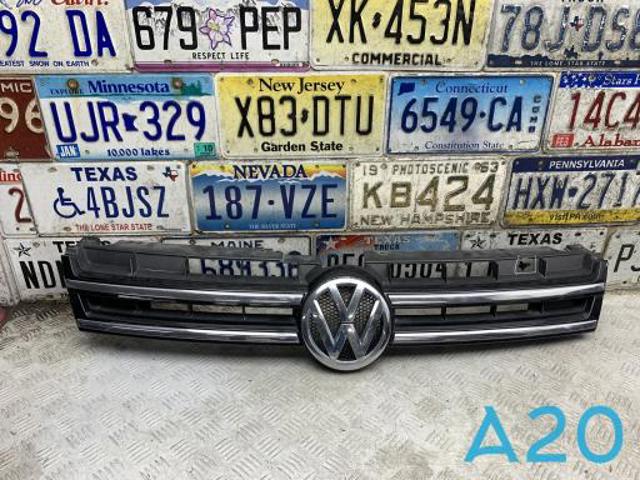 Облицовка радиатора Volkswagen Touareg II