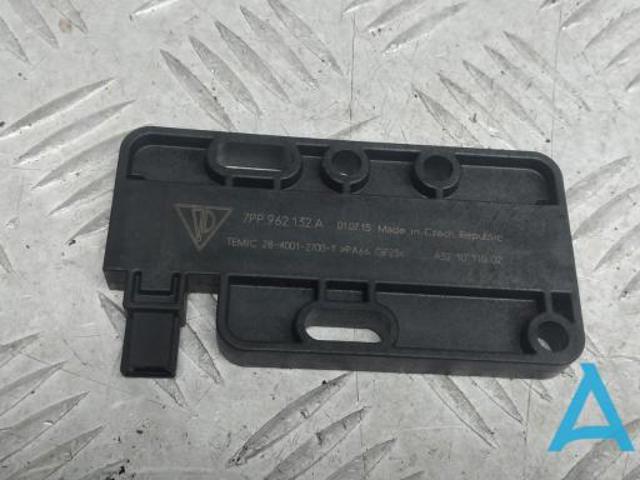 PORSCHE 7PP962132A в наличии Украина