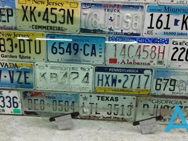 Стекло пассажирской двери 803005VS0A NISSAN
