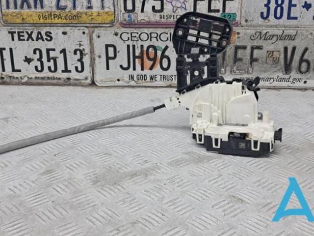 NISSAN 805015DC0A Замок водительской двери в наличии Ровно