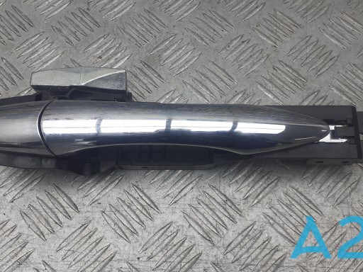 Держатель наружной ручки двери, передней правой 806103JA0A NISSAN