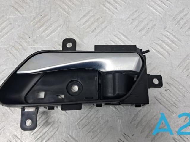 Ручка двери левой внутренняя передняя/задняя 806716RR0A NISSAN