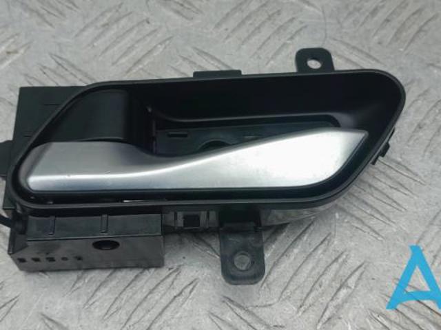 NISSAN 806716RR0A Ручка двери левой внутренняя передняя/задняя в наличии Украина