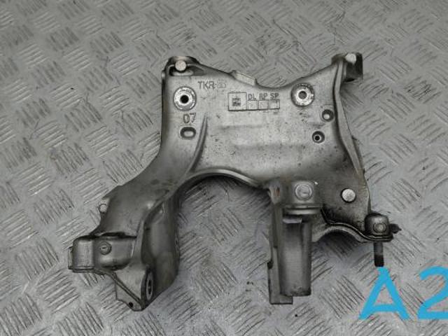 Кронштейн передней балки 80A399295R VAG