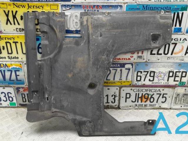 Защита днища, задняя правая 80A825216A VAG