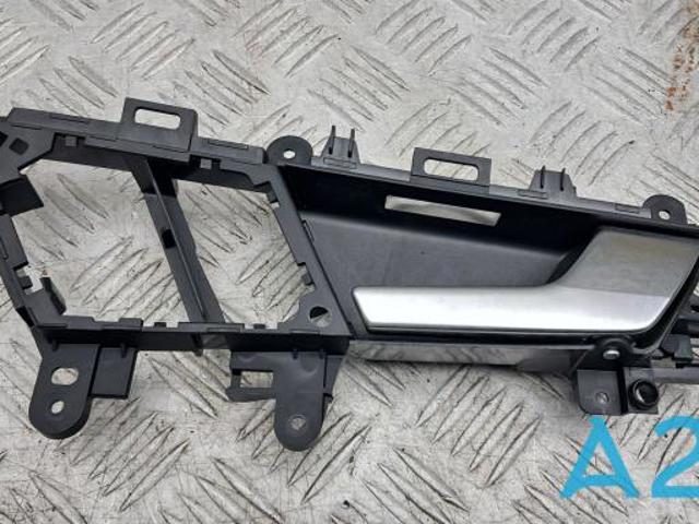 Ручка передней двери внутренняя, правая 80A837020B4PK VAG
