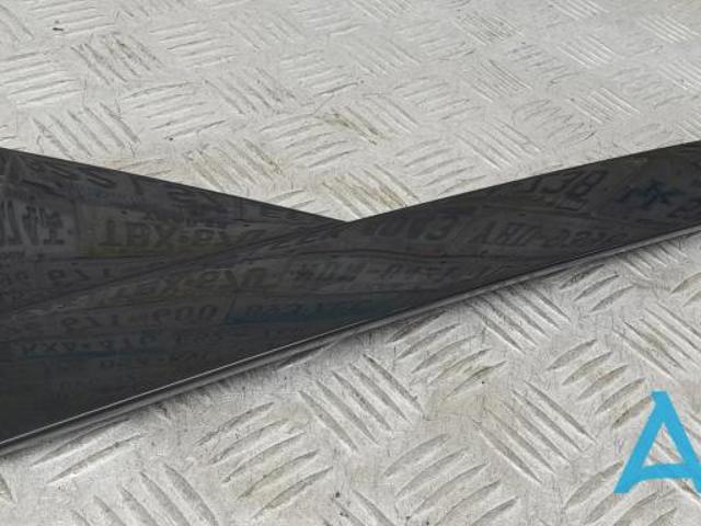 Накладка задней двери, левой, вертикальная 80A839903B5FQ VAG