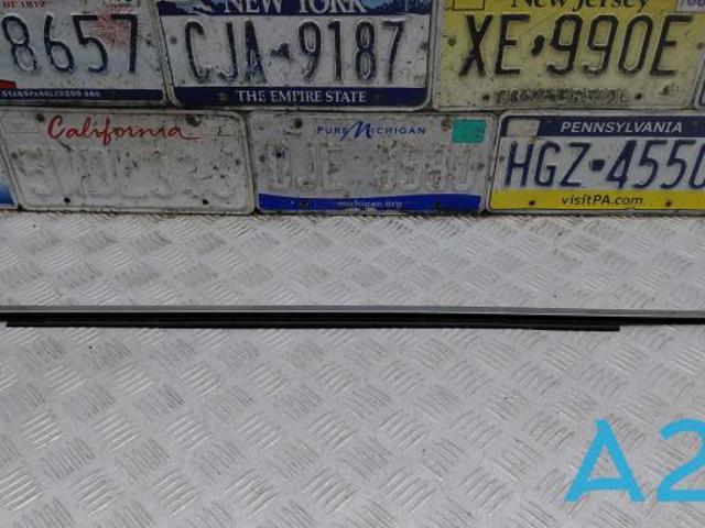 80A8537633Q7 Уплотнитель стекла двери задней левой внешний (планка) купить Тернополь