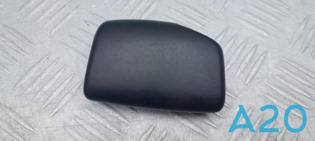 Ручка рычага коробки передач 80B713139C1KT VAG