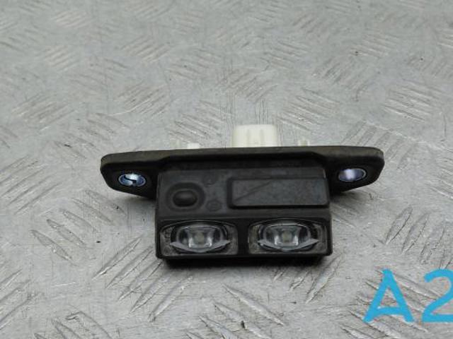 Фонарь освещения номерного знака 812D048010 TOYOTA