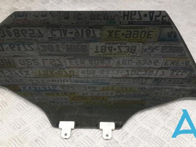 Окно задней двери 823006RA0A NISSAN