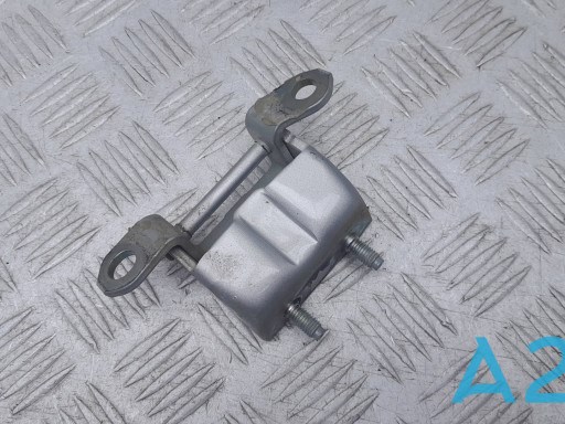 Петля задней двери, левой 824019N00A NISSAN