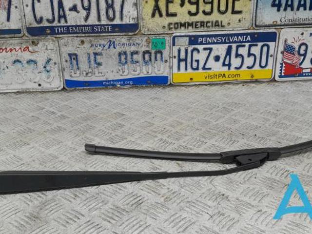 Дворник стеклоочистителя Mitsubishi Outlander 3