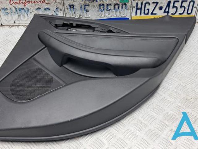 Обивка двери боковой (сдвижной) 829005DA0D NISSAN