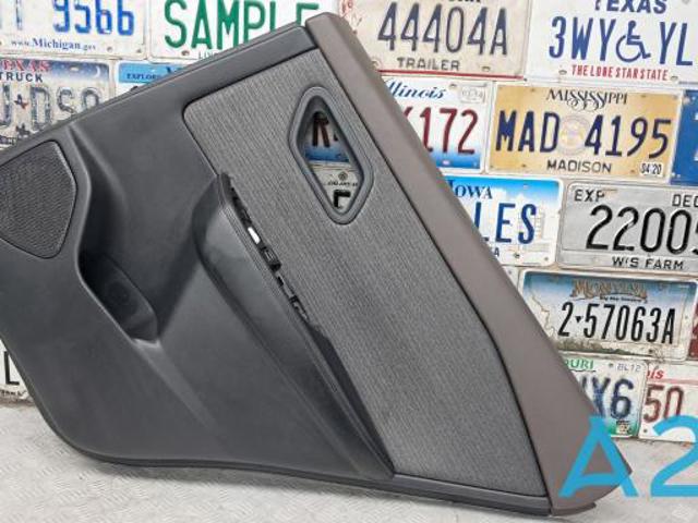 Обивка задней двери 829A06RR7A NISSAN