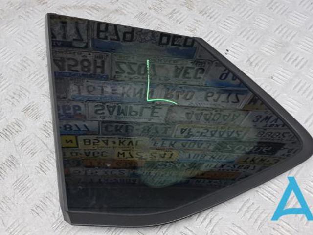 Стекло кузова/багажного отсека, левое 833016RA0A NISSAN