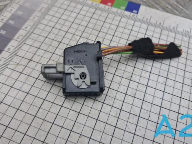 Болт поддона 8364646 BMW