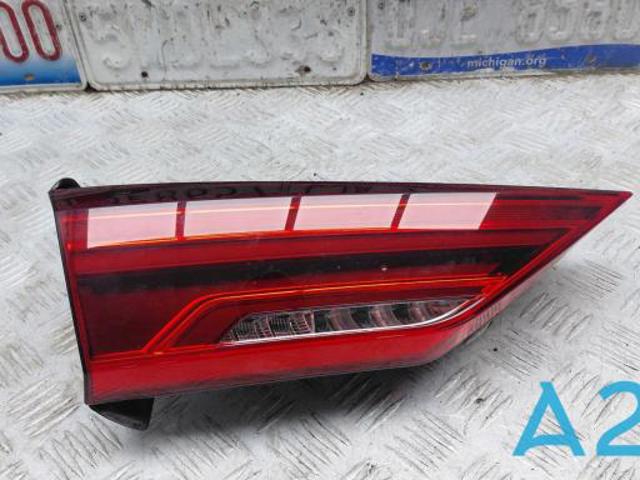 Задняя левая внутренняя фара 83A945093B VAG