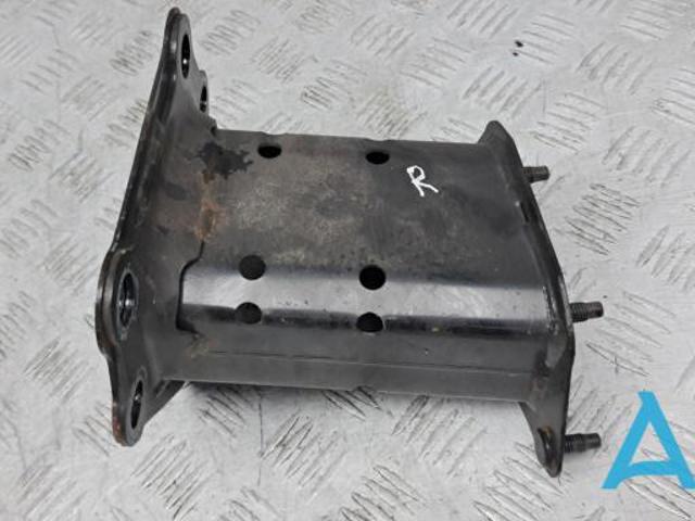 Кронштейн усилителя заднего бампера 852106RA0A NISSAN
