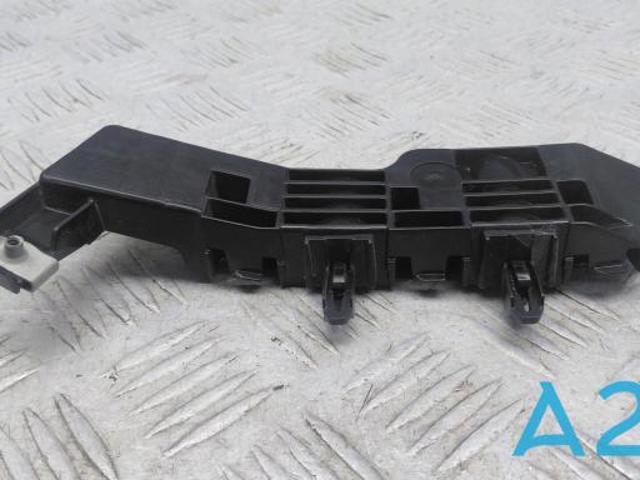 Направляющая переднего бампера, правая 85699140 HONDA