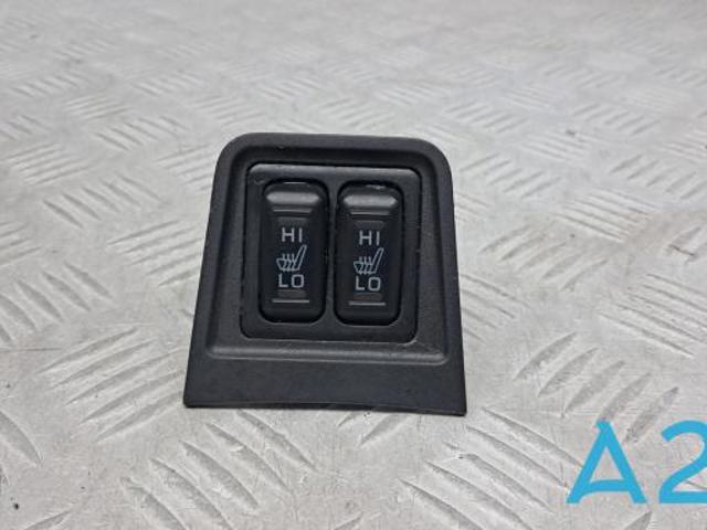Кнопка включения обогрева сидения 8610A114 MITSUBISHI