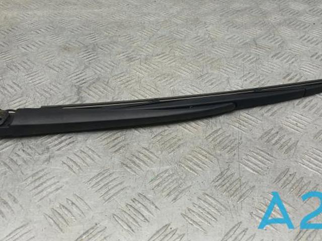 Поводок дворника заднего стекла 86532AN08A SUBARU