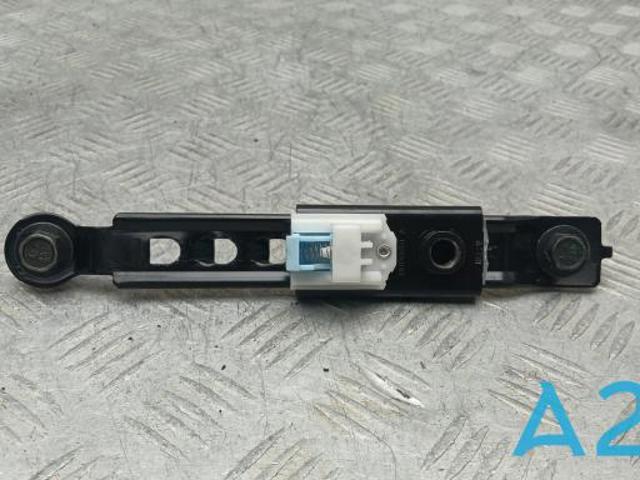Регулятор высоты ремня безопасности передний левый 88890C2000 HYUNDAI