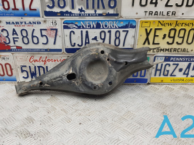 Рычаг задней подвески нижний, левый/правый 8A8Z5A649C FORD