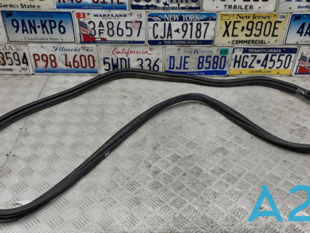 FORD 8A8Z74253A10A Уплотнитель двери задней (на кузове) в наличии Львов