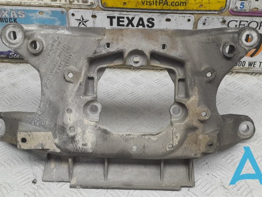 Балка крепления коробки передач 8K0399263K VAG
